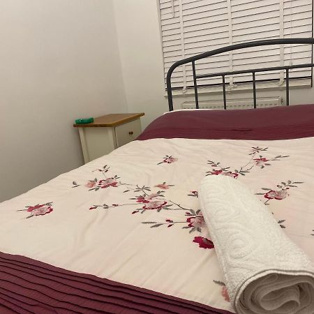 London Rooms With Free Parking 134 Edgware Exterior foto