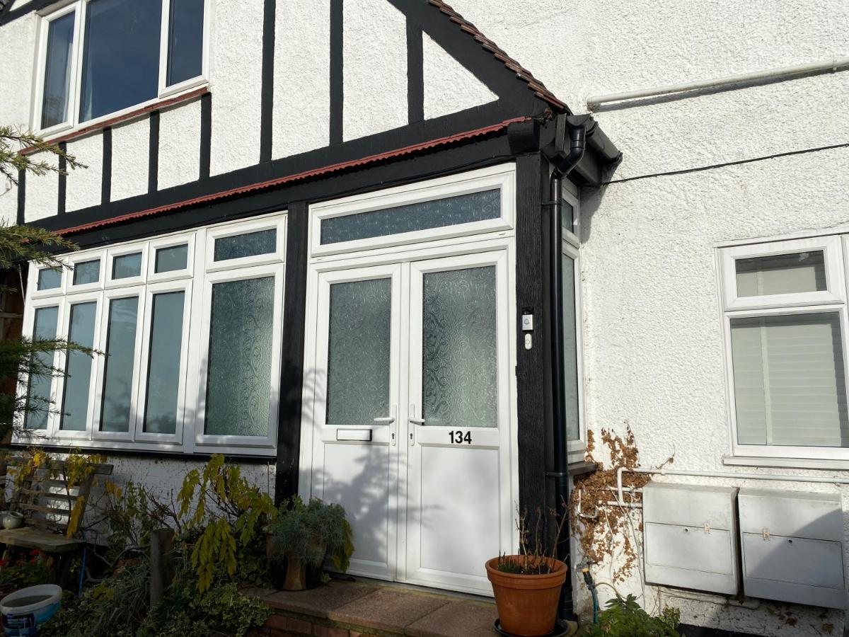 London Rooms With Free Parking 134 Edgware Exterior foto
